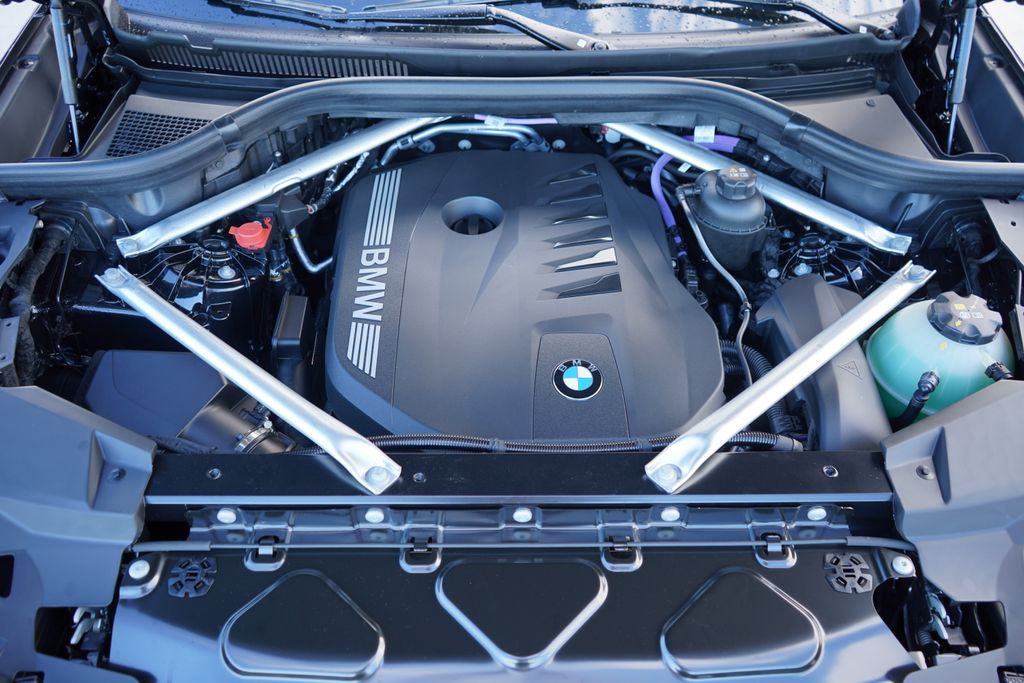 Thumbnail: 2026 BMW X5 - 21