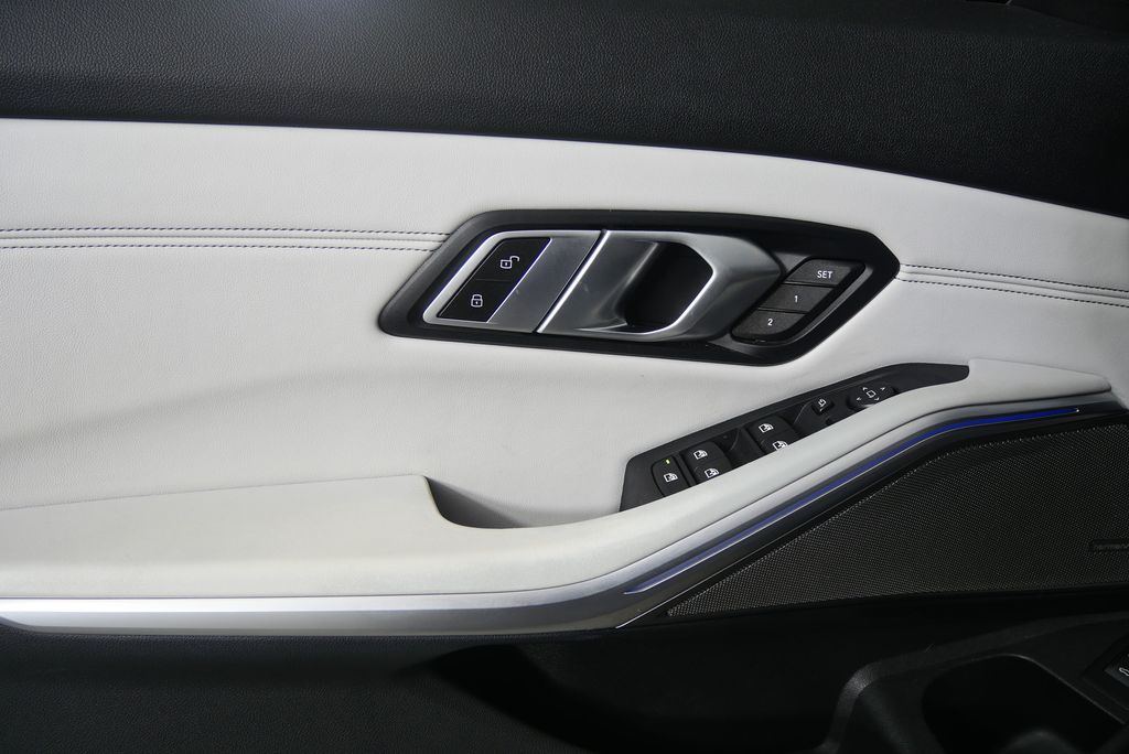 Thumbnail: 2021 BMW M3 - 10