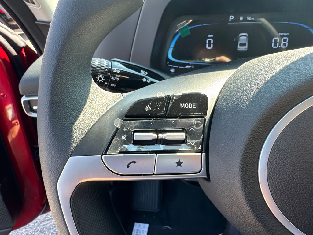 2025 Hyundai Elantra SE photo 12