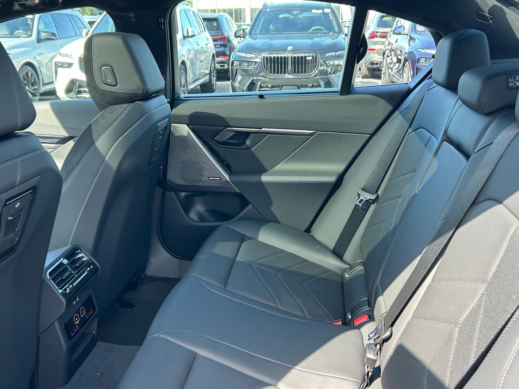 Thumbnail: 2027 BMW 5 Series - 30