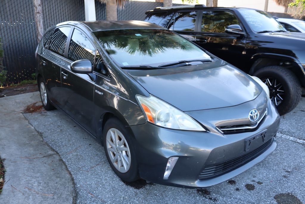 Thumbnail: 2012 Toyota Prius v - 6