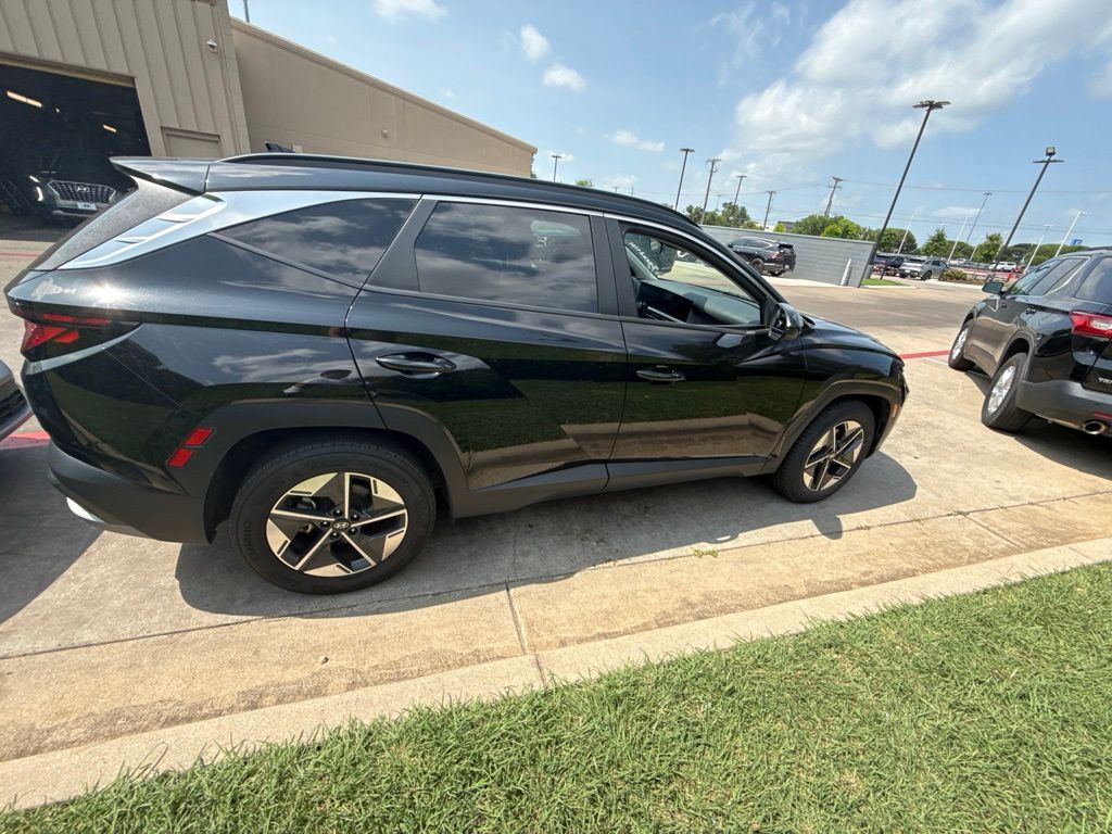 Thumbnail: 2025 Hyundai Tucson - 9
