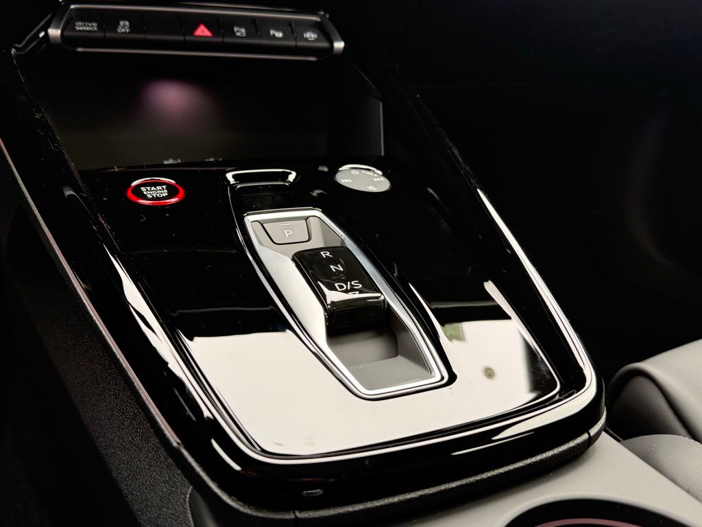 New 2026 White Audi 2.5T image 38