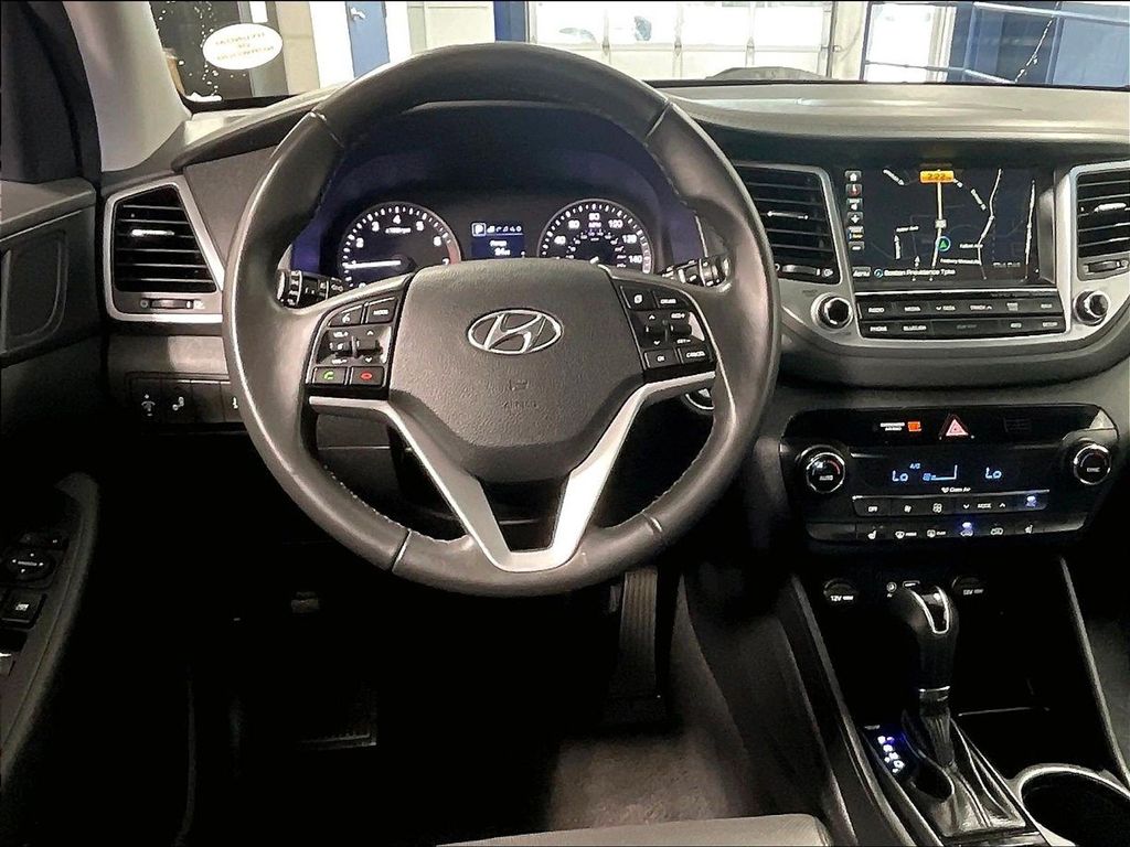 2017 Hyundai Tucson — photo 18