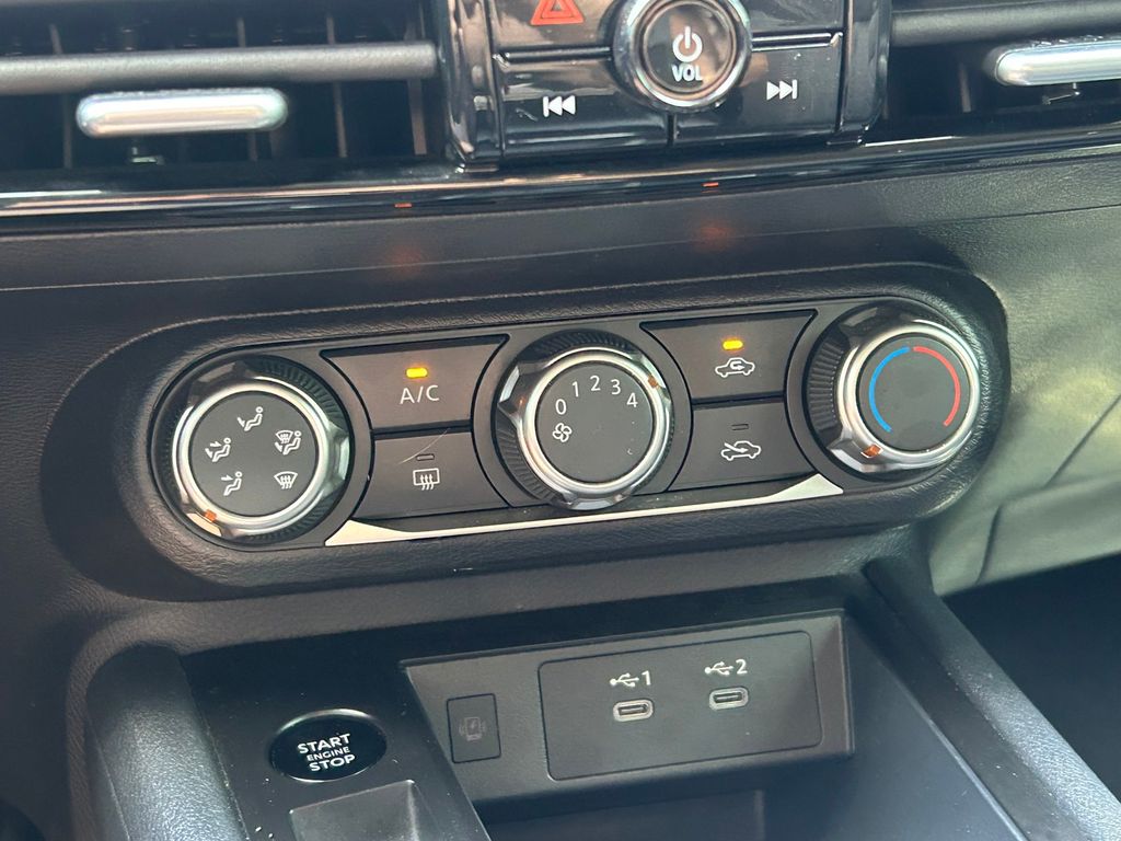 Used 2025 Nissan Kicks SUV
