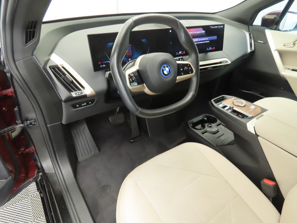 Thumbnail: 2023 BMW iX - 9