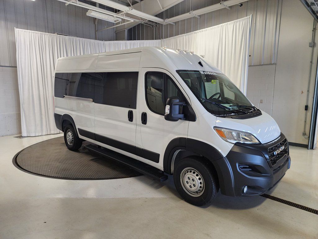 Bright White Clearcoat 2024 RAM ProMaster Van 9-Speed Automatic