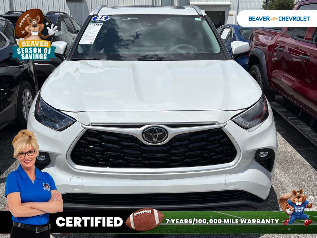 Used 2025 Toyota Highlander Hybrid SUV