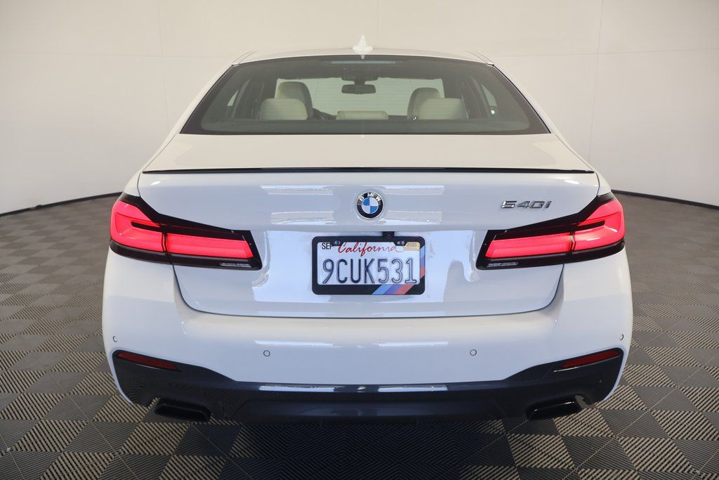 Thumbnail: 2023 BMW 5 Series - 5
