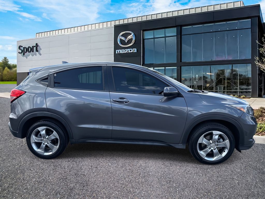 2017 Honda HR-V LX photo