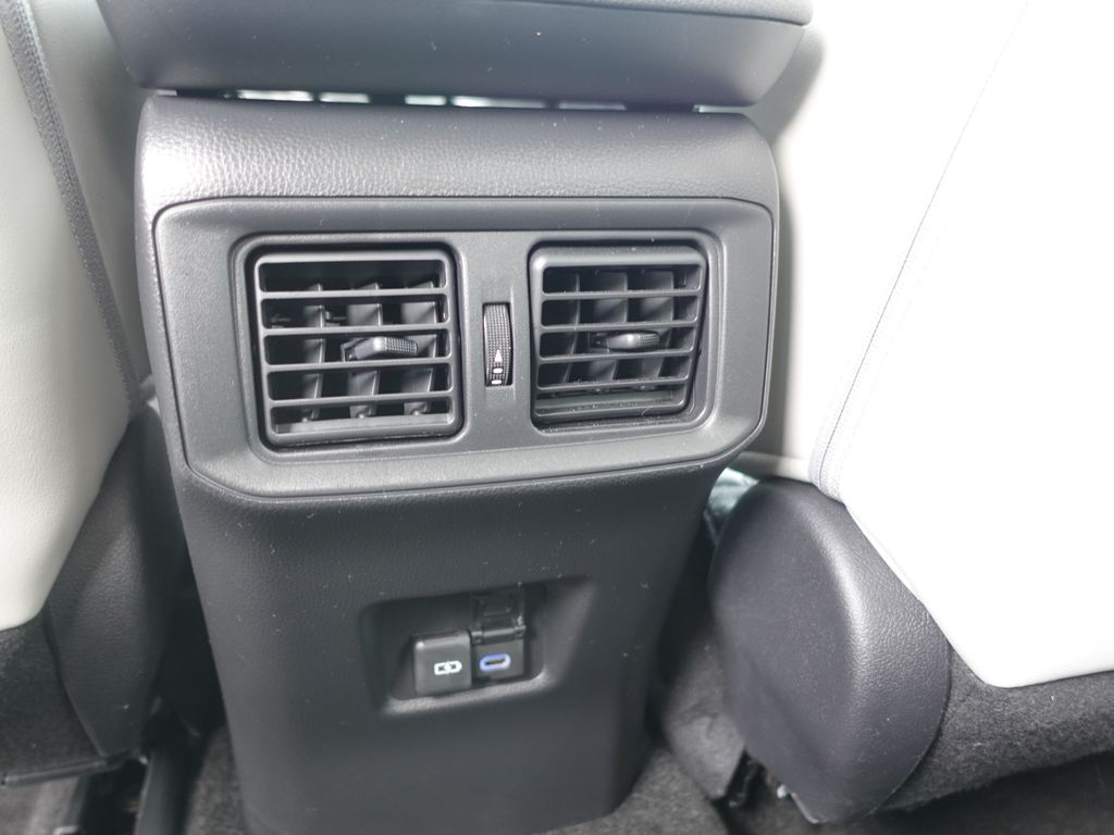 Used 2022  Toyota Limited image 27