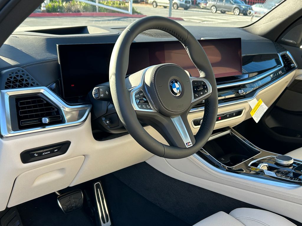 Thumbnail: 2026 BMW X5 - 13