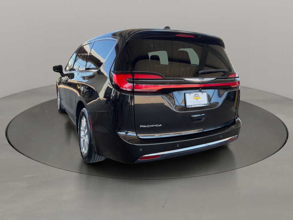 View vehicle photo 5