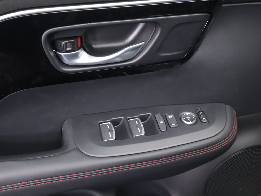 Thumbnail: 2025 Acura ADX - 25