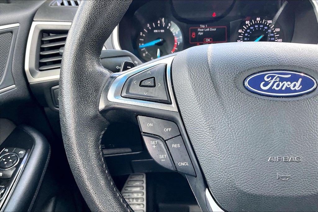 Used 2018 Ford Edge SEL 4D Sport Utility