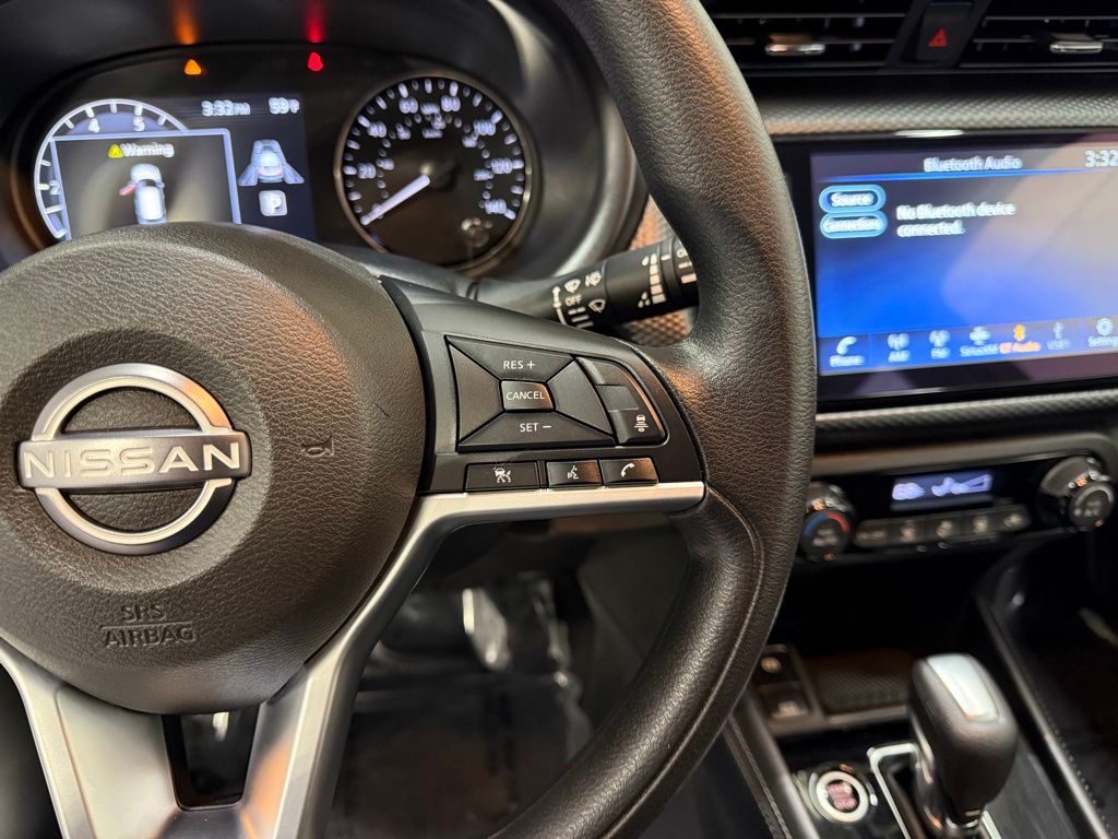 2022 Nissan Kicks SV 14