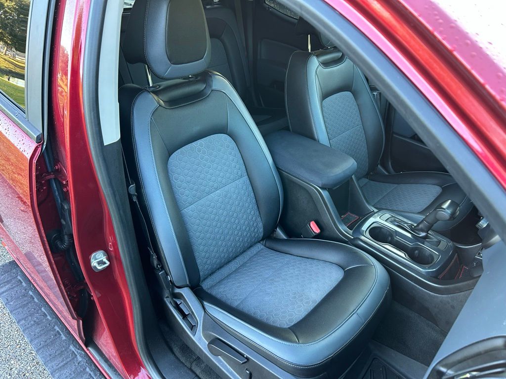 Thumbnail: 2018 Chevrolet Colorado - 15