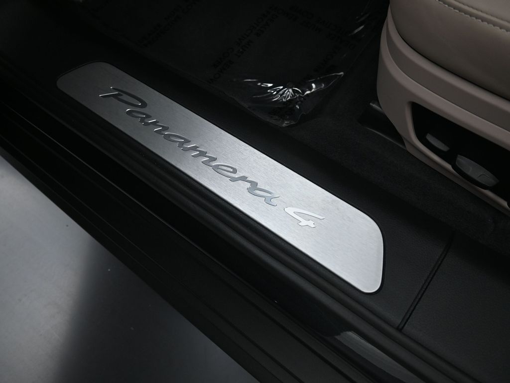 2025 Porsche Panamera Base - Photo 22
