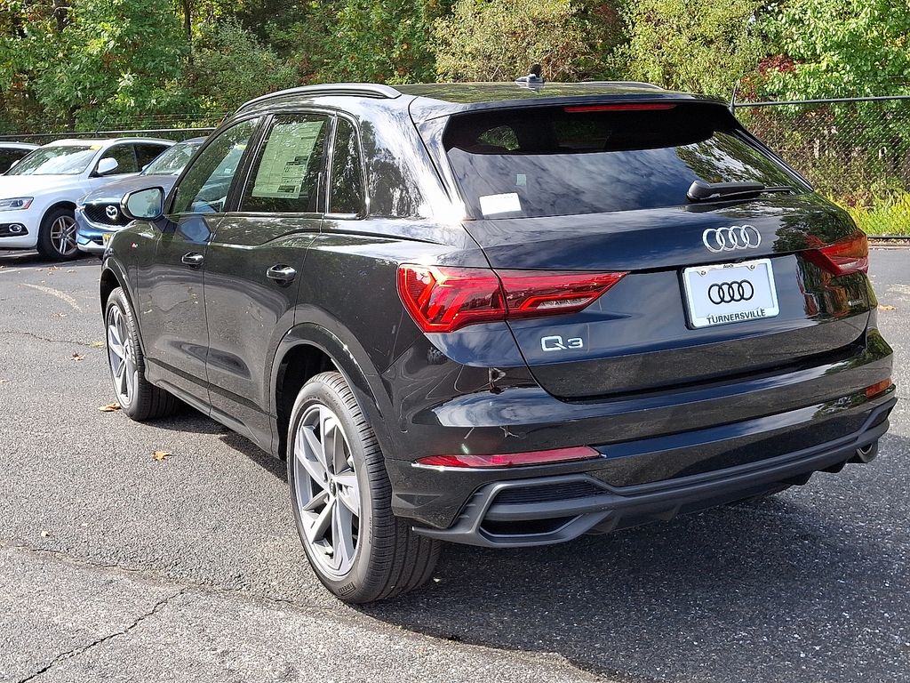 Thumbnail: 2025 Audi Q3 - 3