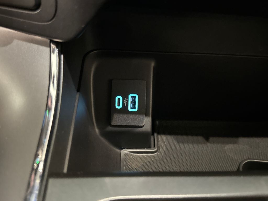 Used 2021 Gray Ford XLT image 21