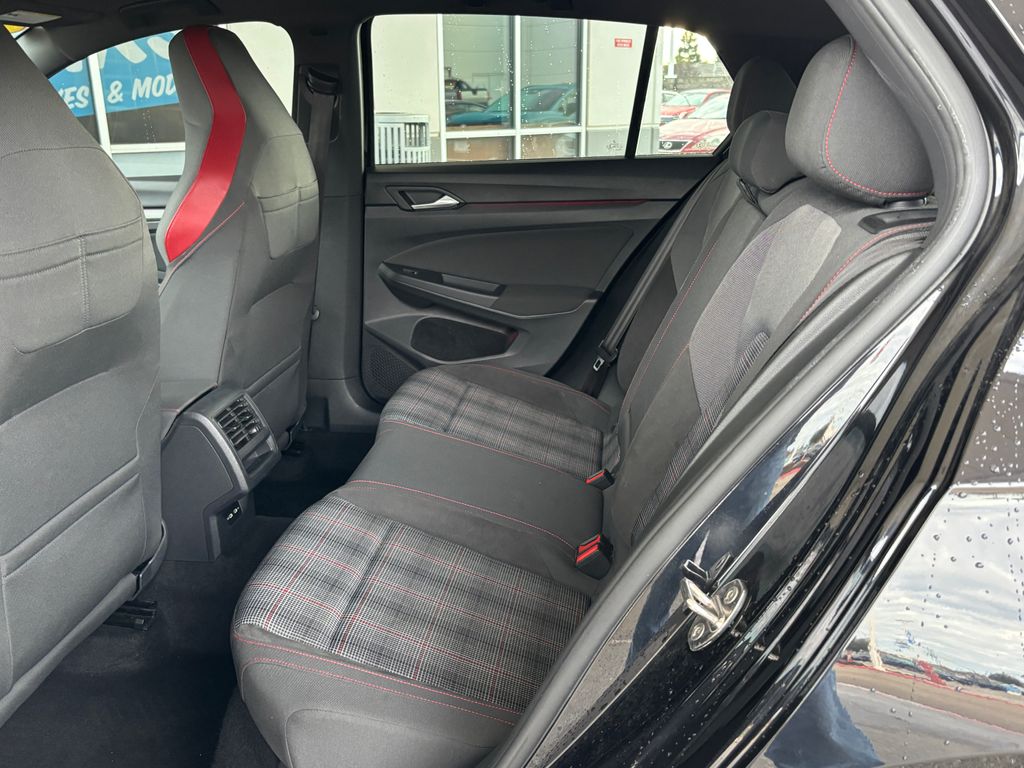 Thumbnail: 2022 Volkswagen Golf - 24