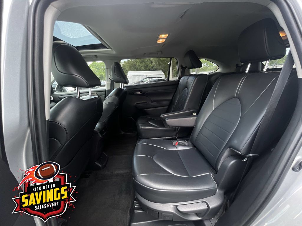 Used 2023 Toyota Highlander SUV