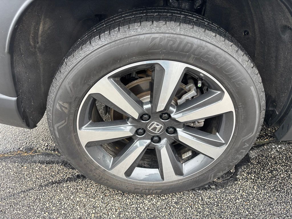 Used 2025 Honda Pilot SUV