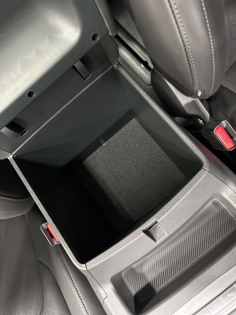 new 2026 Kia Carnival Hybrid car, priced at $1,164,713