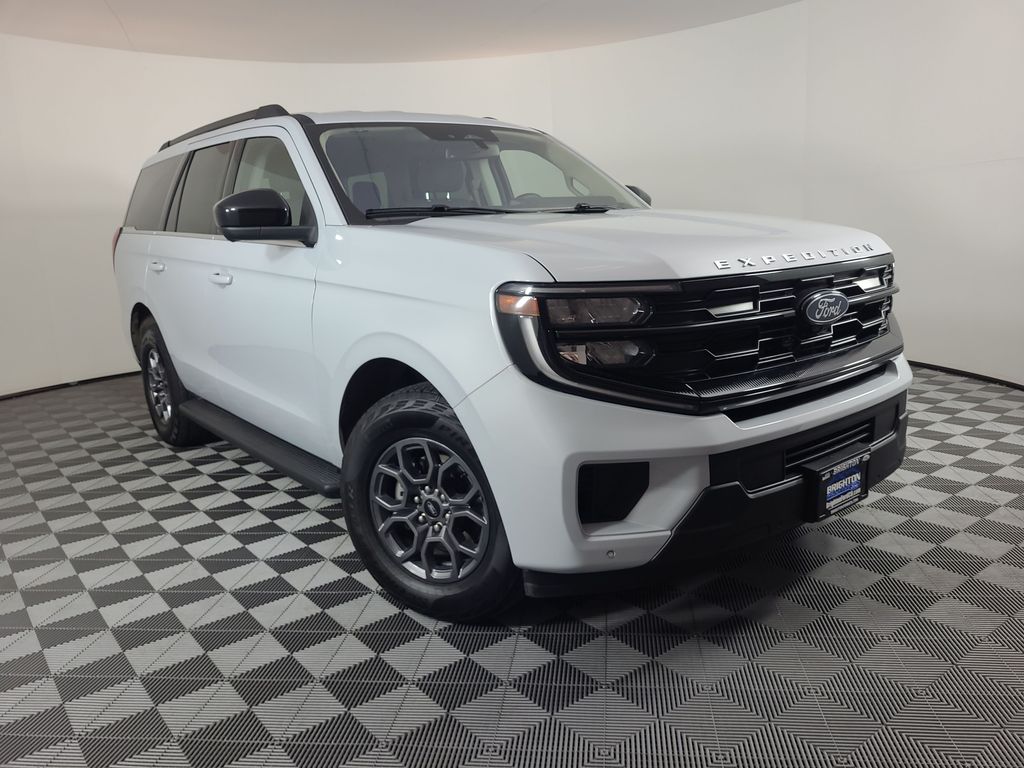 Space Silver Metallic 2025 Ford Expedition SUV / Crossover Four-Wheel Drive Automatic