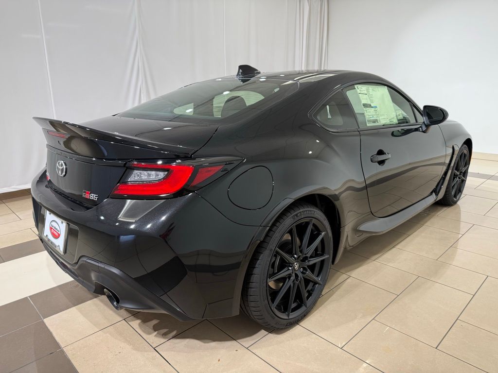 Thumbnail: 2025 Toyota GR86 - 5