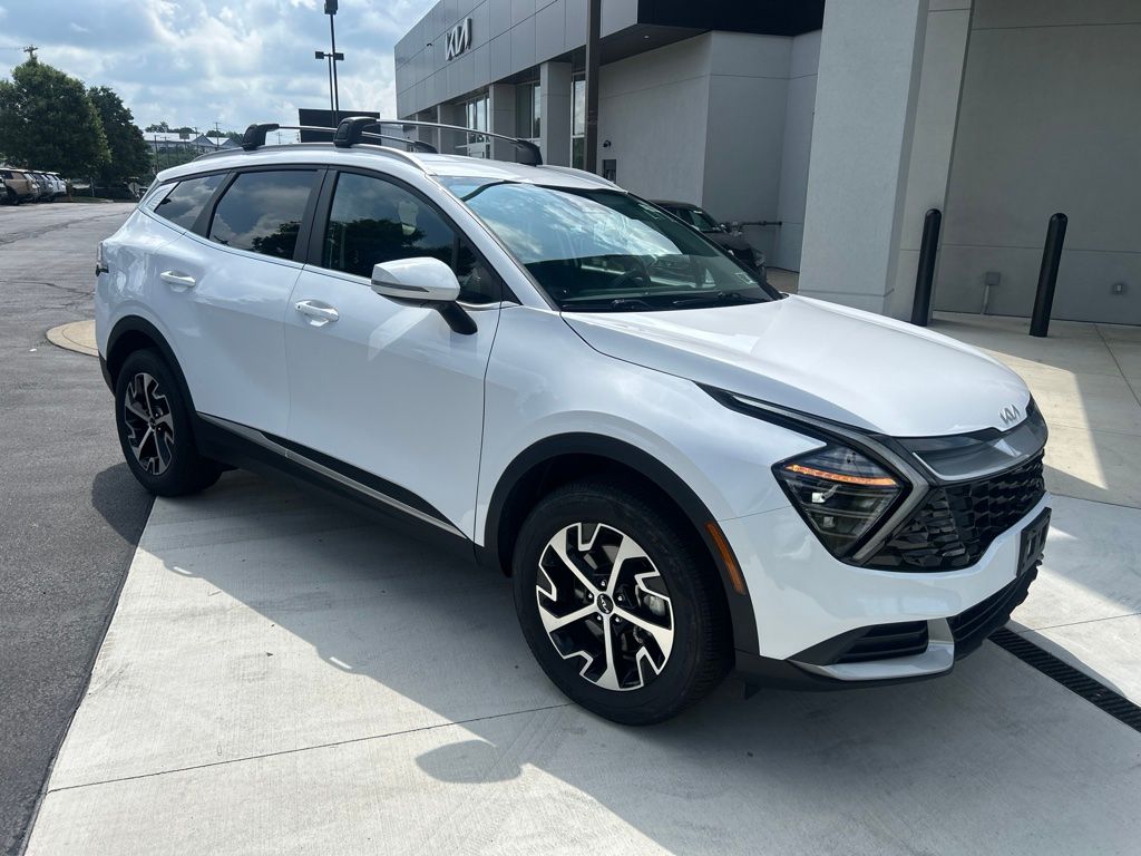 Glacial White Pearl 2024 Kia Sportage SUV / Crossover All-Wheel Drive 8-Speed Automatic