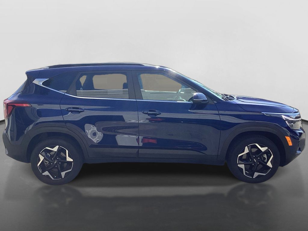 Used 2025 Kia Seltos SUV