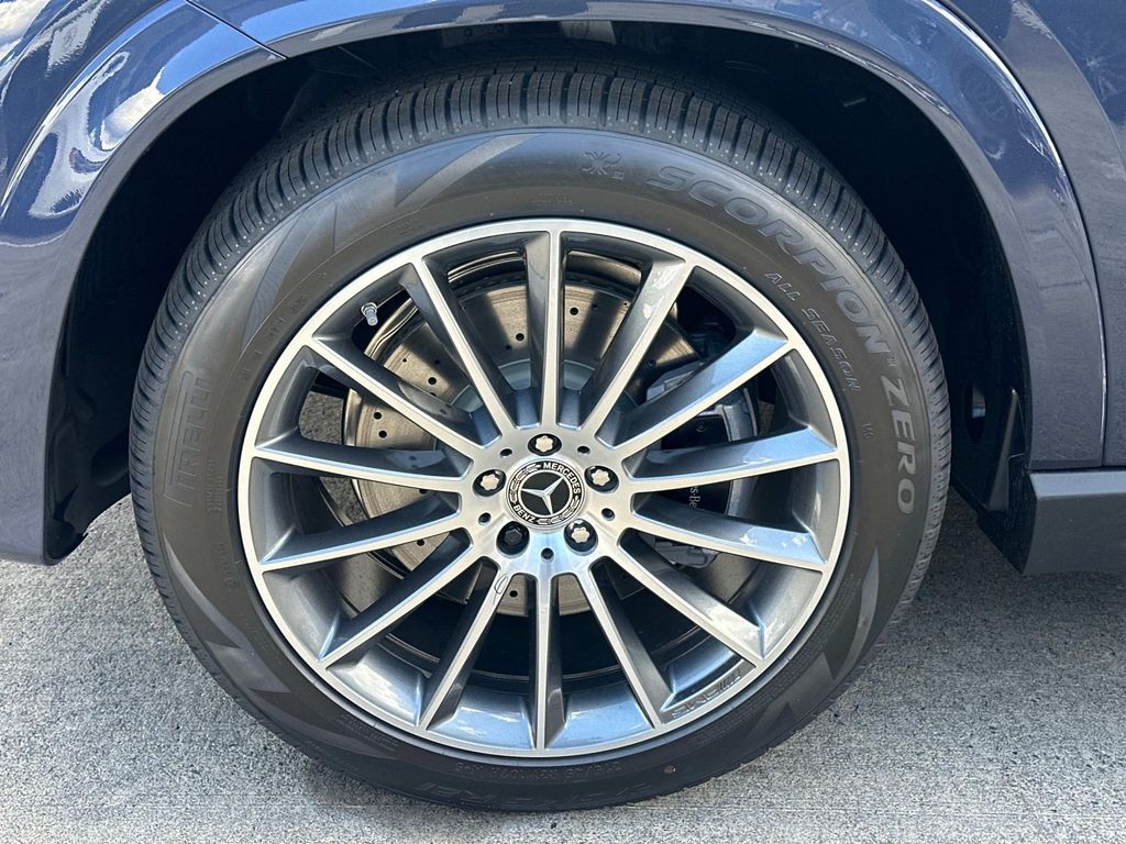 Thumbnail: 2026 Mercedes-Benz GLE - 7