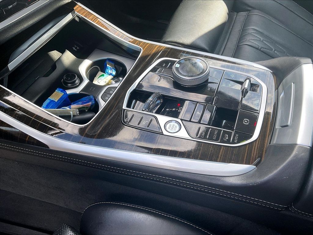 2024 BMW X7 — photo 21