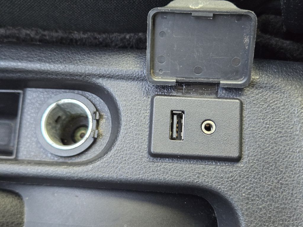2016 Nissan Versa 1.6 SV Silver at Emmons Autoplex