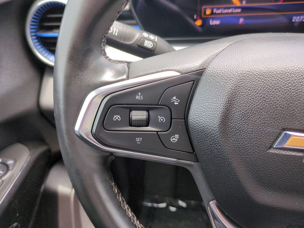 Used 2025 Gray Chevrolet LT image 18
