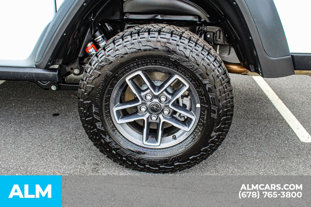 Used 2026 White Jeep Mojave image 15