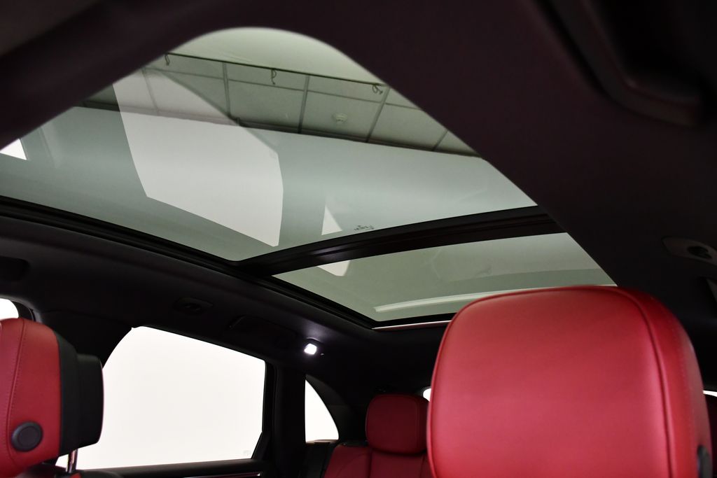 Thumbnail: 2024 Porsche Macan - 20