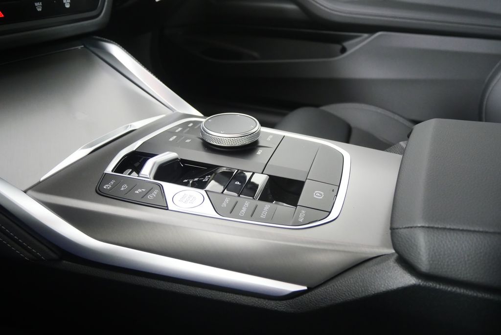 Thumbnail: 2026 BMW 4 Series - 18