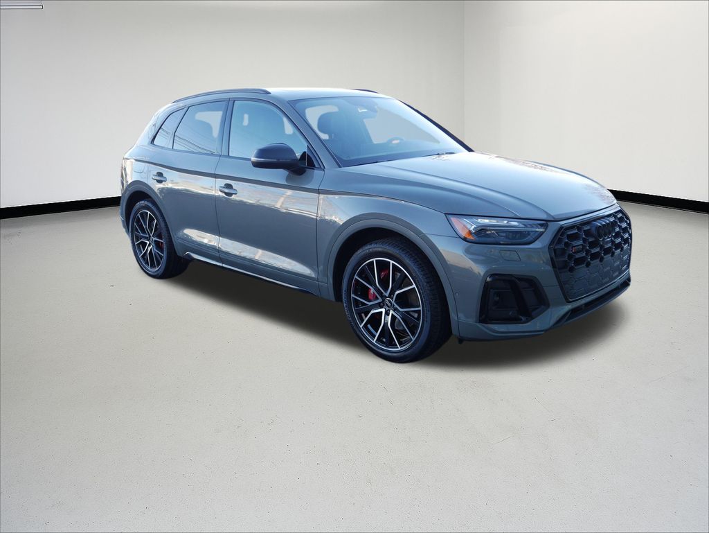 Thumbnail: 2023 Audi SQ5 - 7