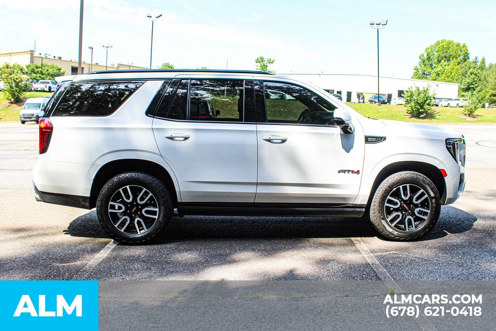 Used 2024 White GMC AT4 image 9