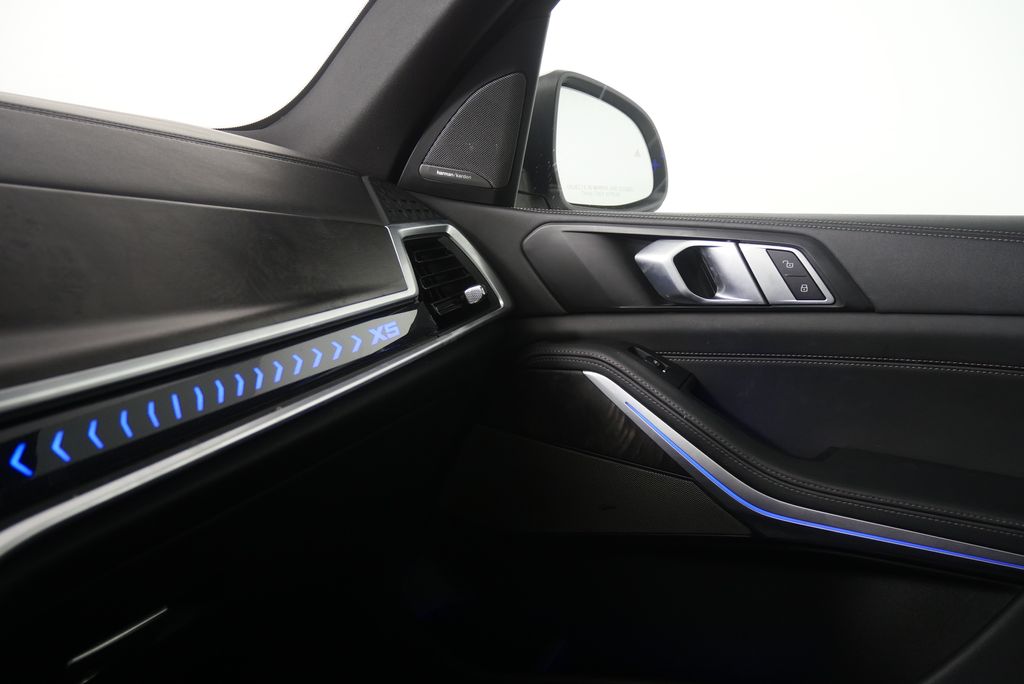 Thumbnail: 2024 BMW X5 - 28