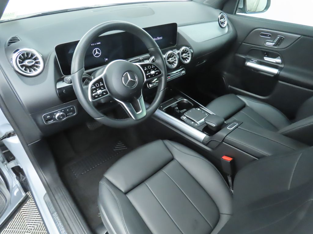 2021 Mercedes-Benz GLA 250 4MATIC 9