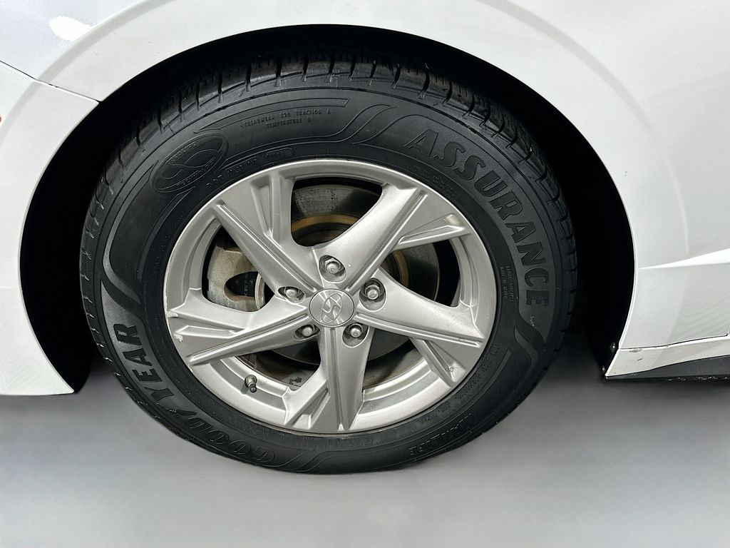 Thumbnail: 2021 Hyundai Sonata - 29