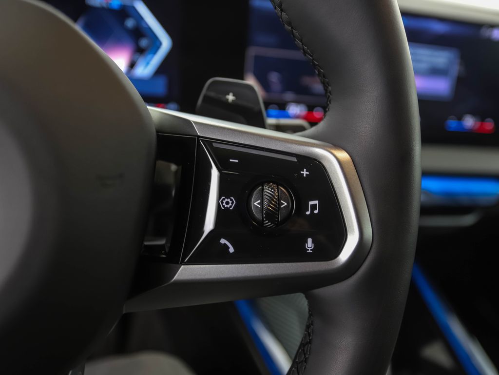 Thumbnail: 2025 BMW X3 - 13