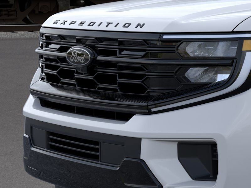 New 2026 White Ford Platinum image 18