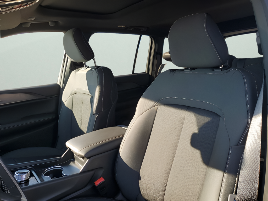 New Car 2025 Jeep Grand Cherokee  For Sale Under $40,000 In Austin, Texas