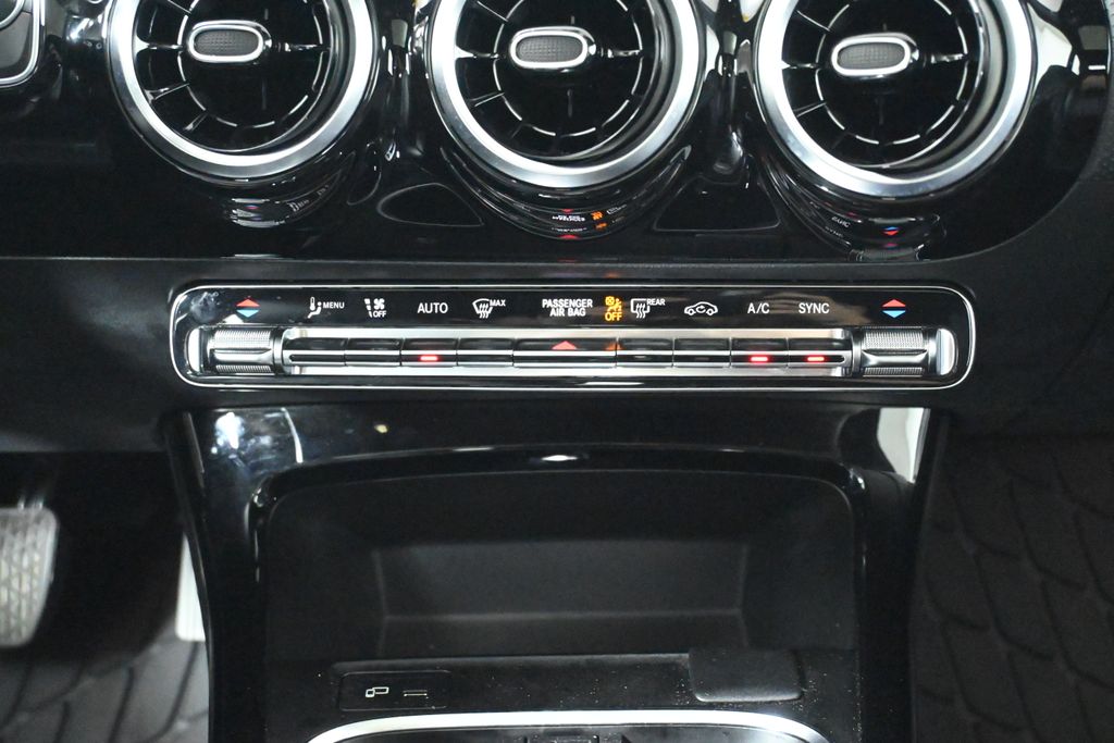 Thumbnail: 2020 Mercedes-Benz A-Class - 22
