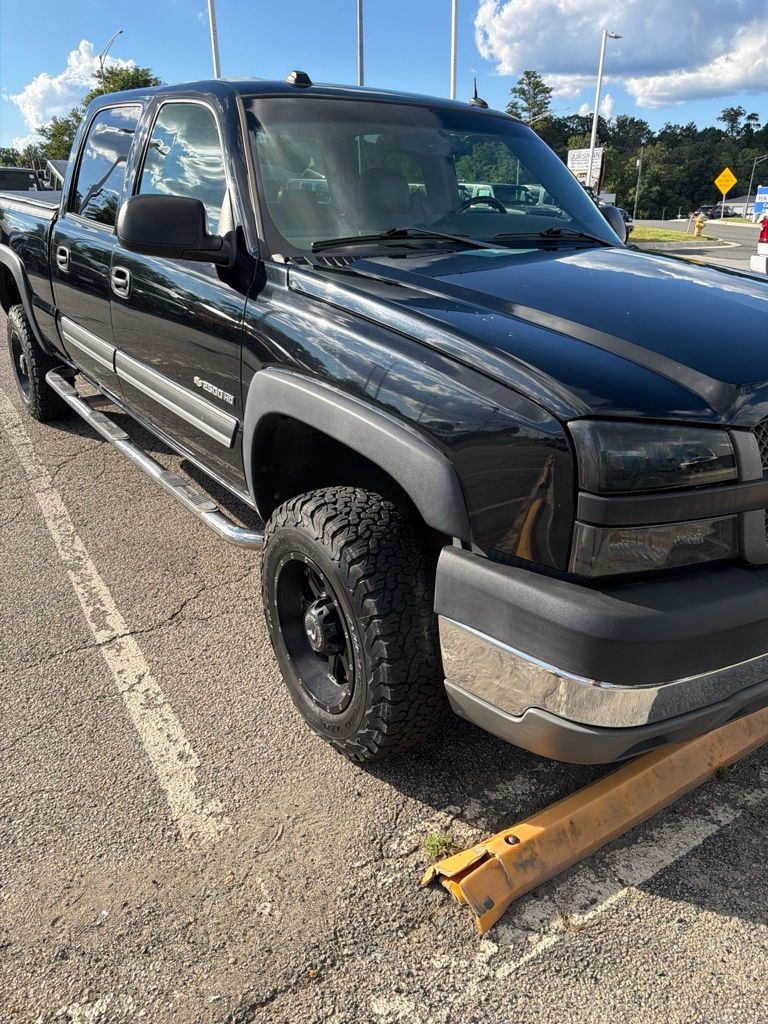 2004 Chevrolet Silverado 2500HD Work Truck Crew Cab 4WD