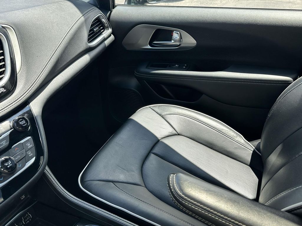 2023 Chrysler Pacifica #32